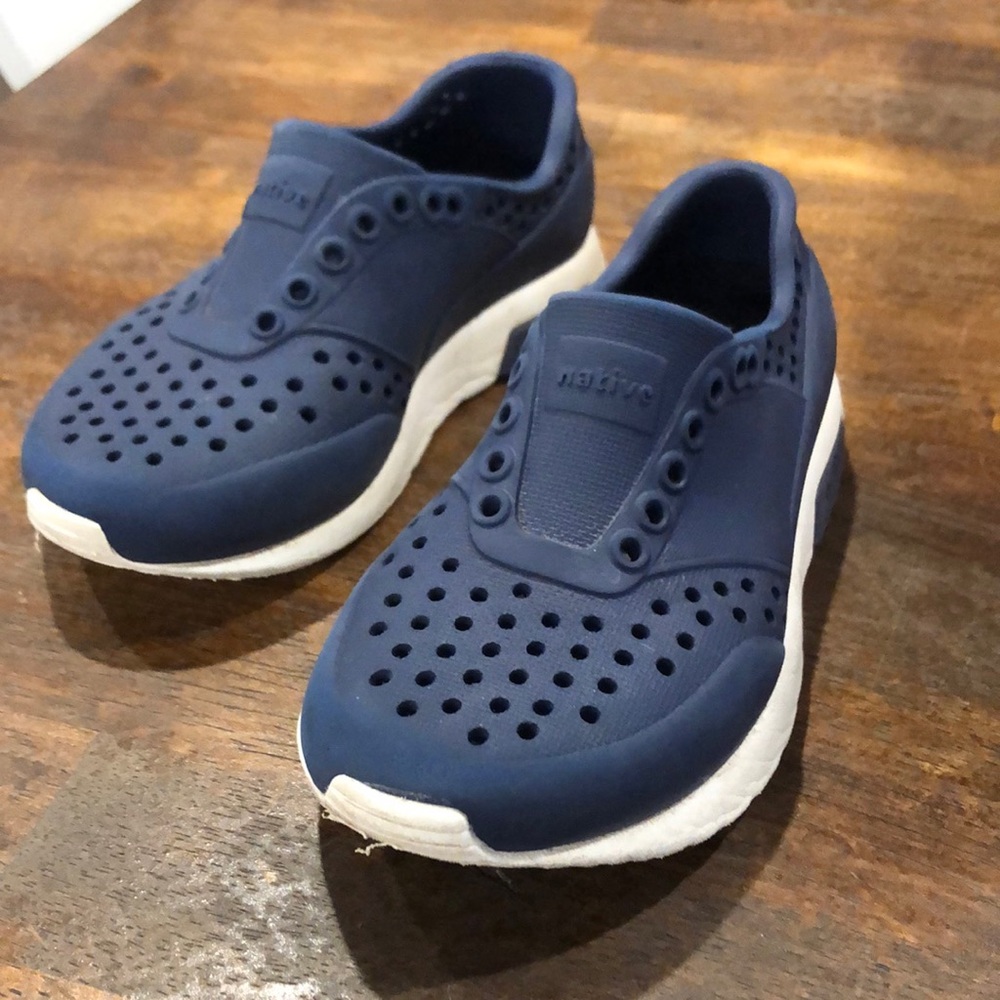 Native Kids Shoes - Size 8 Navy